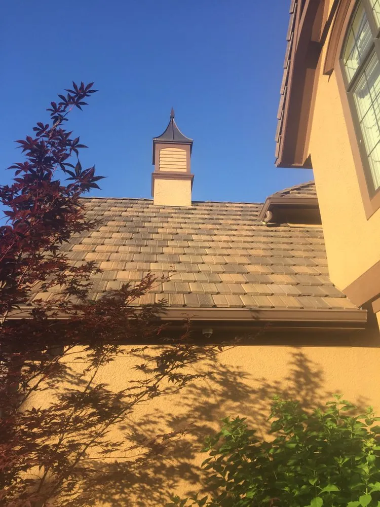 Slide of 435 Roofing