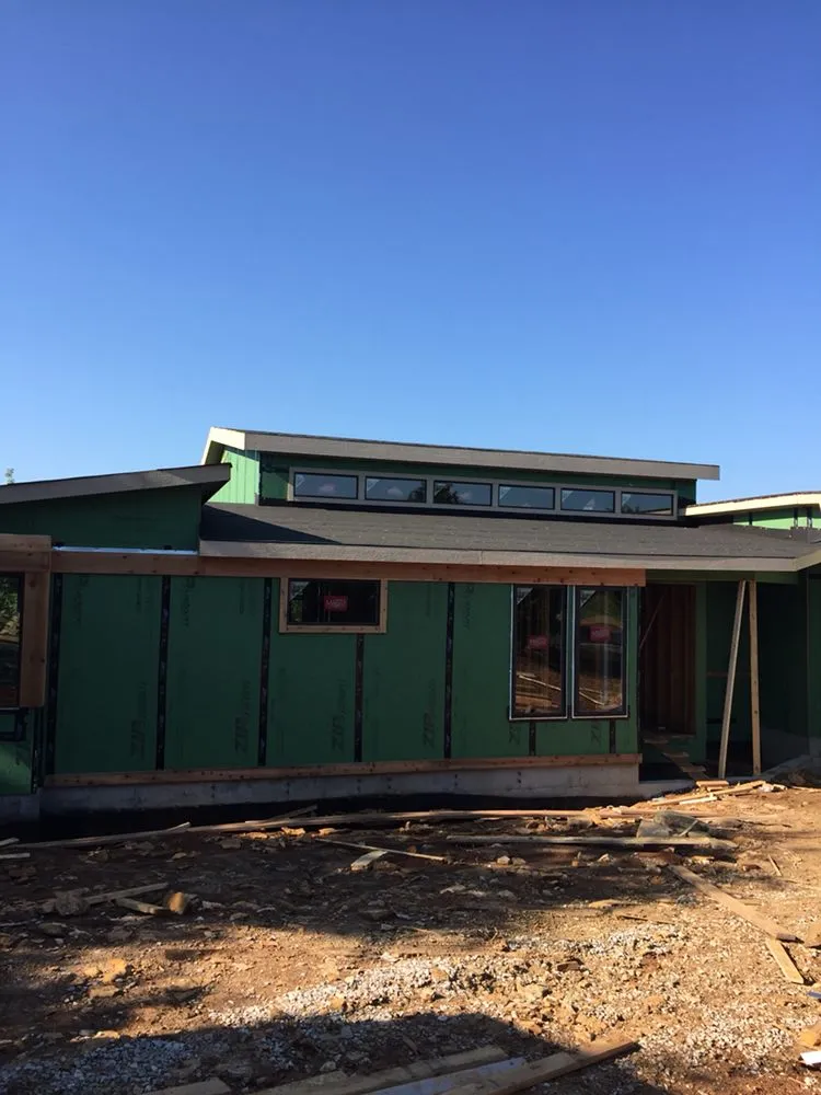 Slide of 435 Roofing