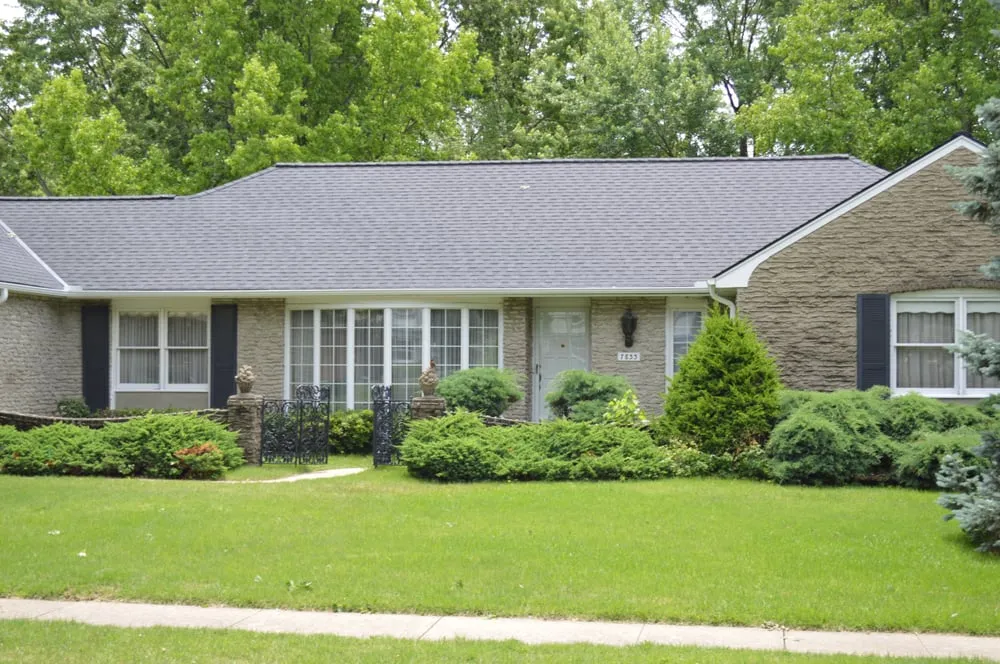 Slide of 435 Roofing