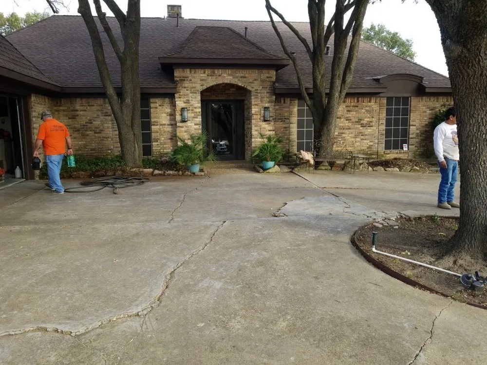 Slide of 4XTream Roofing & Contracting