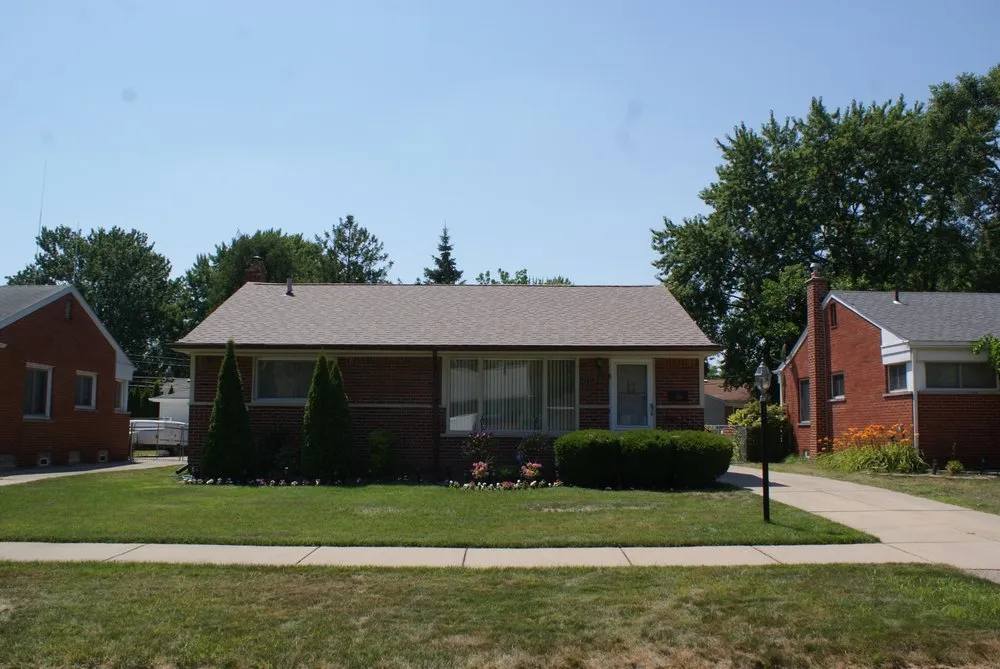 Slide of 5 Star Exteriors