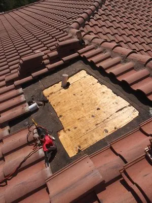 5 Starr Roofing Logo