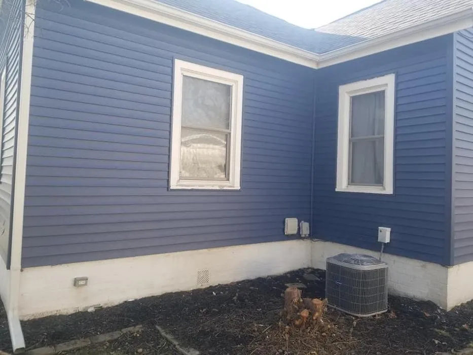 Slide of 555 Custom Carpentry