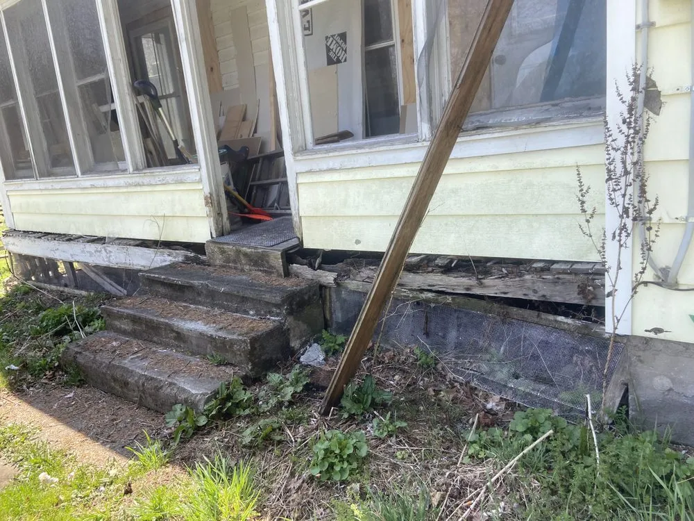 Slide of 607 Roofing