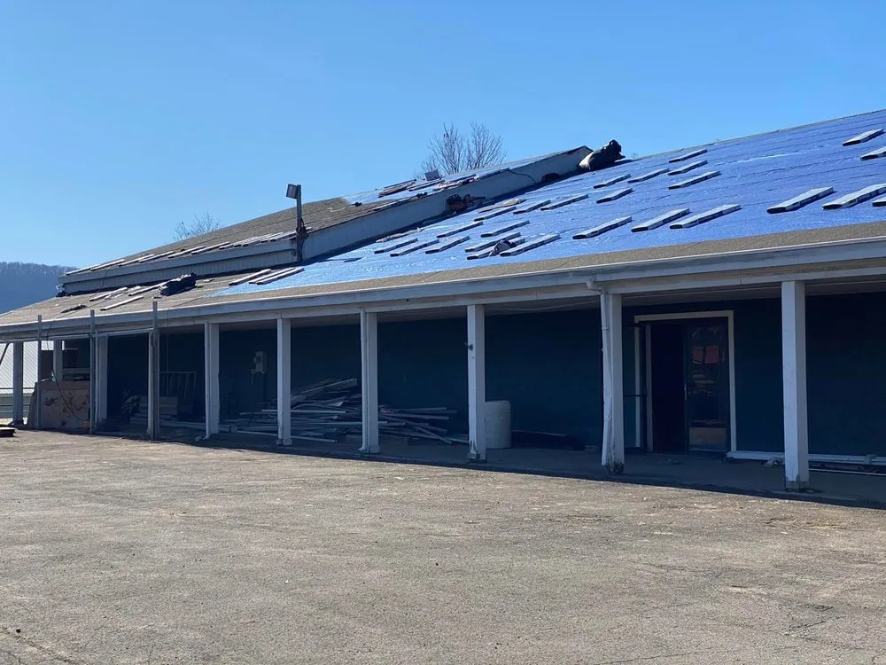 Slide of 607 Roofing