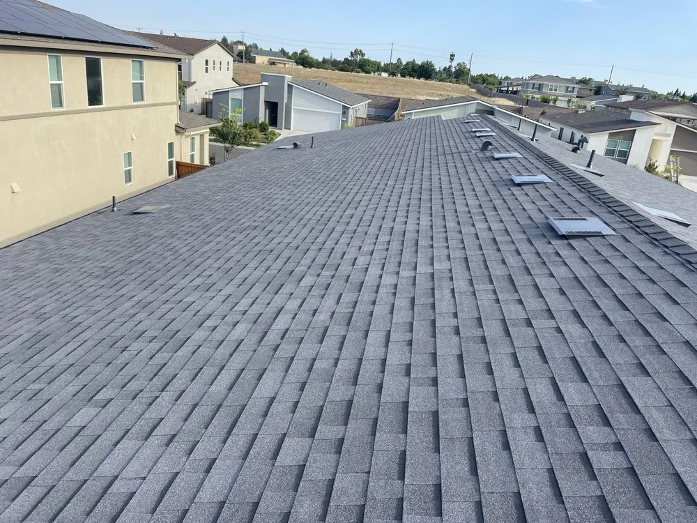 Slide of 619 Roofing