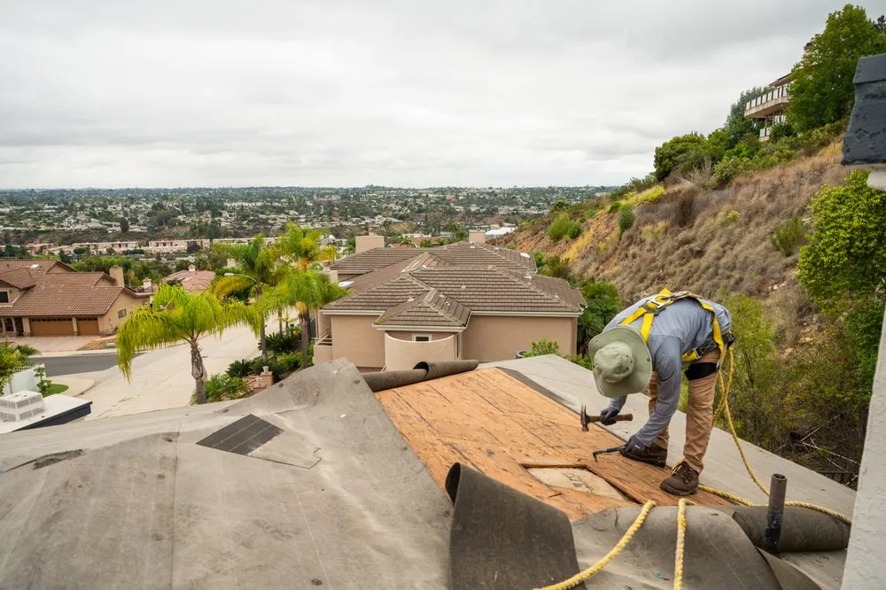 Slide of 619 Roofing