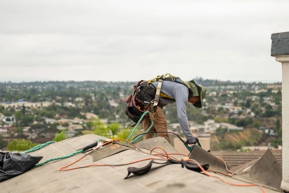 Slide of 619 Roofing