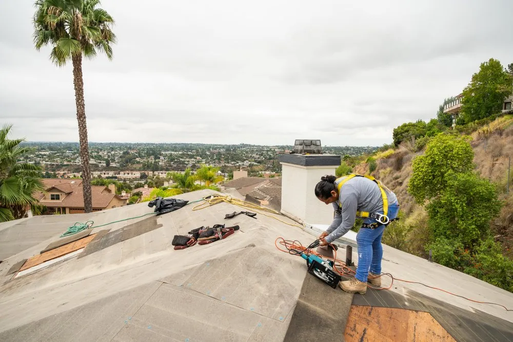 Slide of 619 Roofing