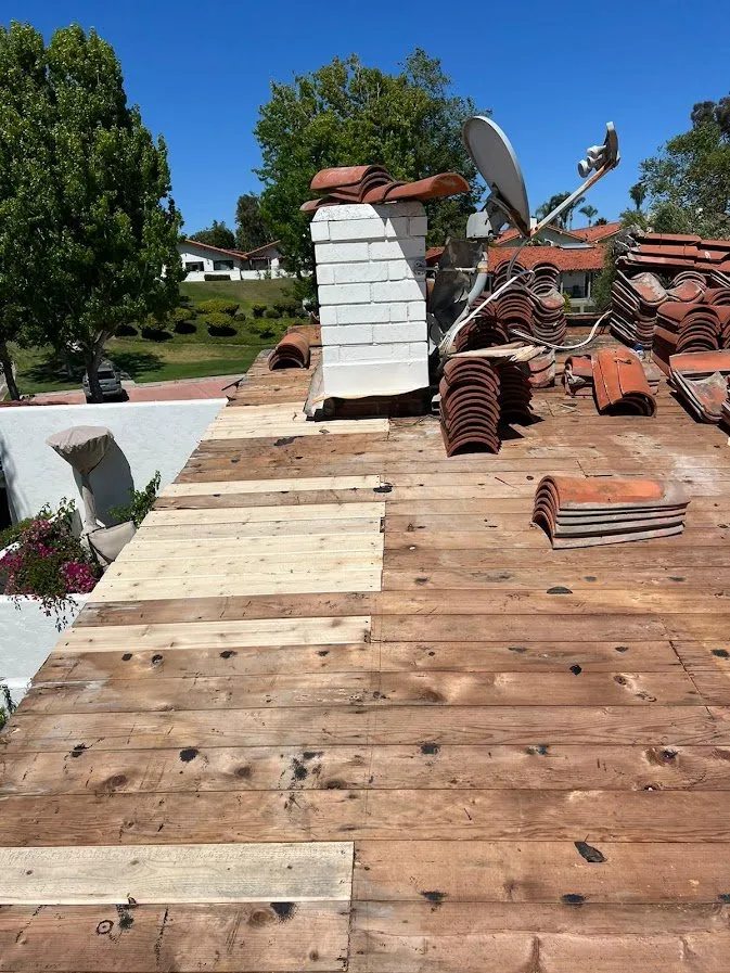 Slide of 701 Roofing