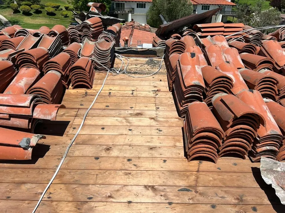 Slide of 701 Roofing