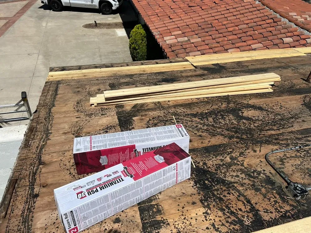 Slide of 701 Roofing