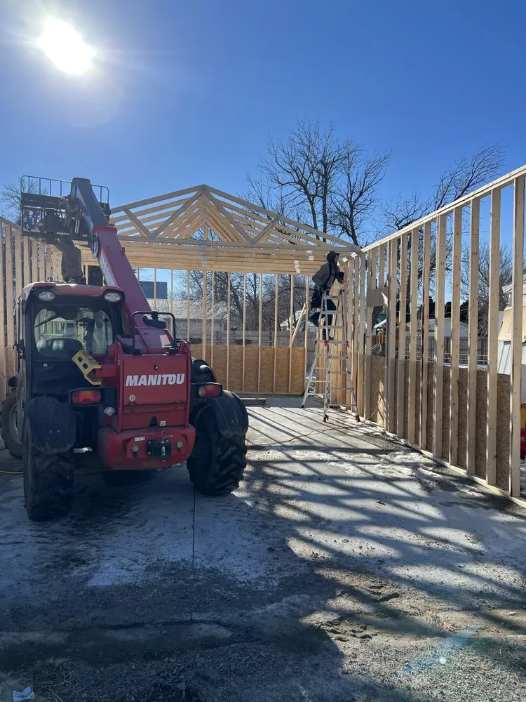 Trusted metal roofing installation experts serving Elwood, NE - 76 Construction