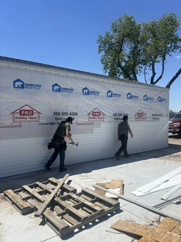 Professional roof inspection in Elwood, NE - 76 Construction