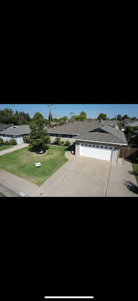 Slide of 770 Roofers