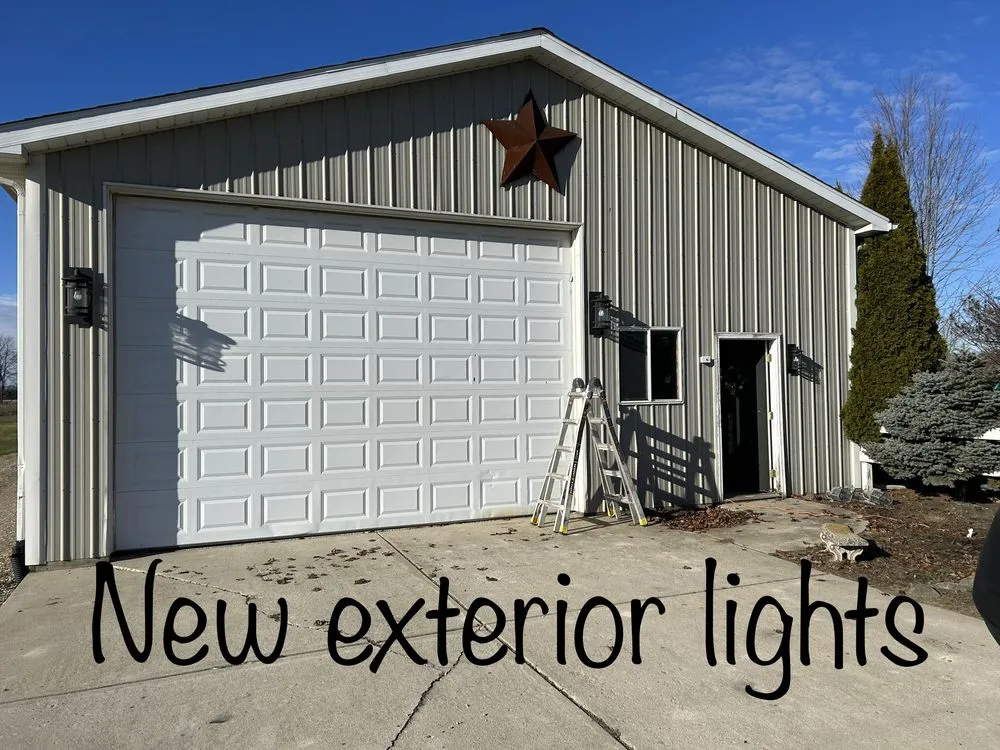 Slide of 810 Handyman Services