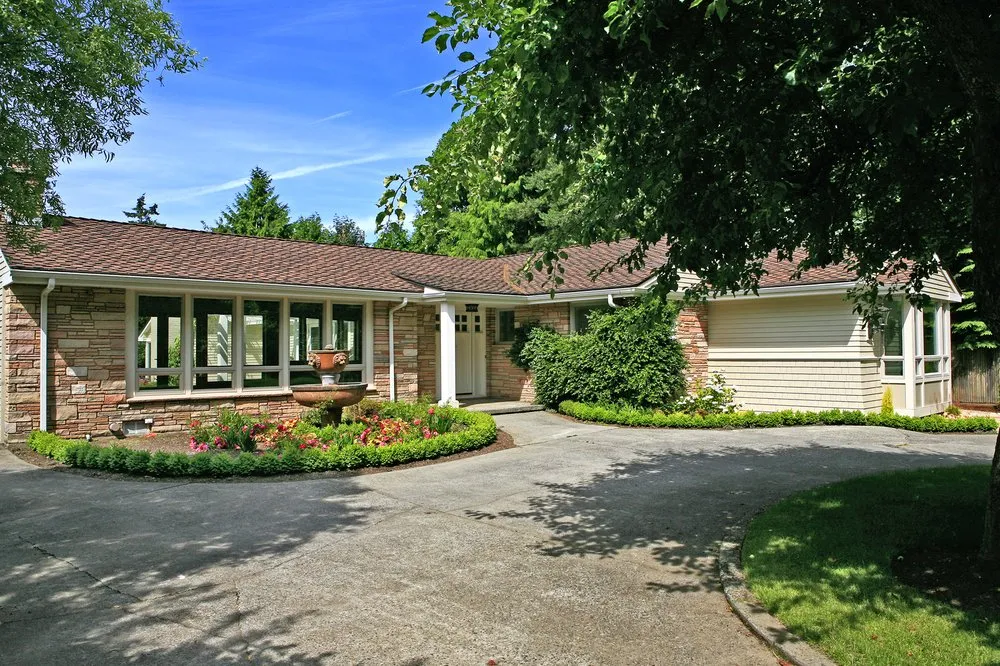 Slide of 888.ROOF.911