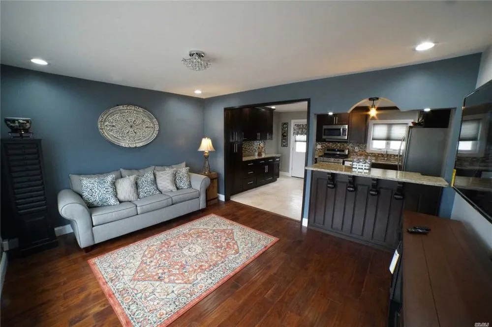 Slide of 911 Alexander Construction