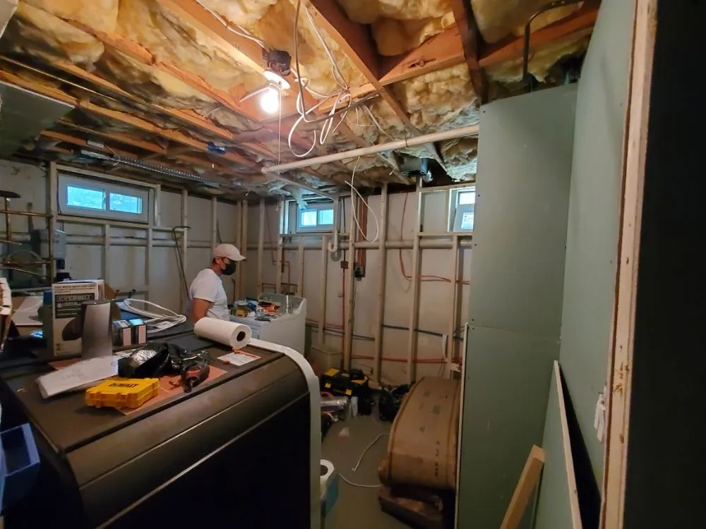 Slide of 911 Alexander Construction