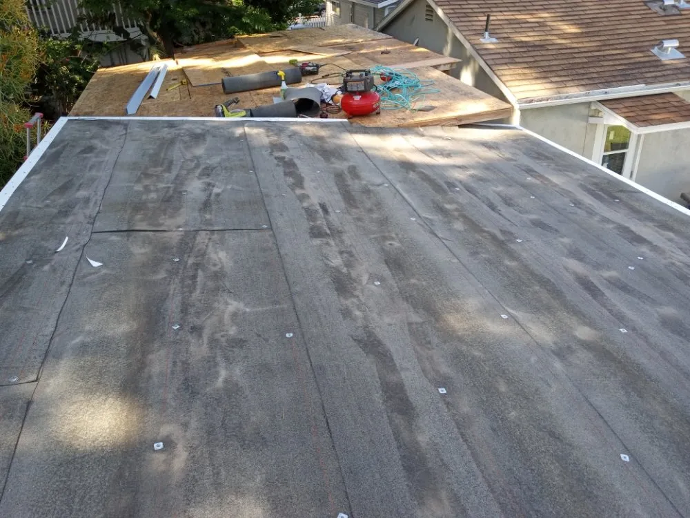 Expert roof leak repair experts serving San Fernando Valley, CA - 911-roofer