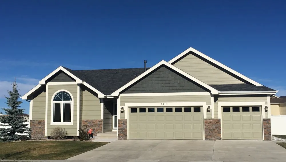 Slide of 911 Roofing Solutions