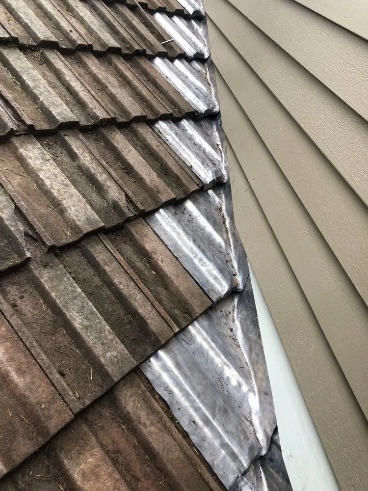 Slide of 916 Roofing