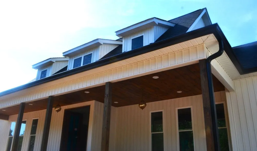 Licensed roof leak repair experts serving Ft Lawn, SC - A & B Homes