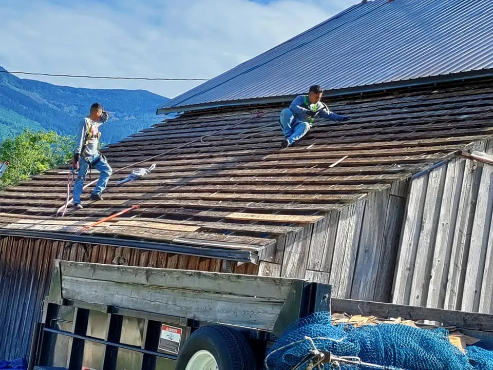 Slide of A & G Roofing