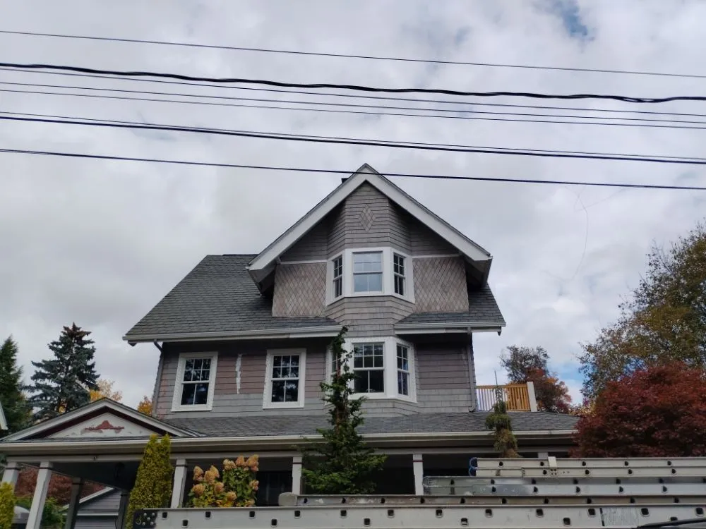 Slide of A & G Roofing