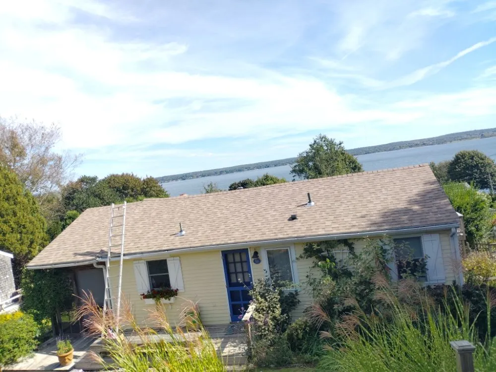 Slide of A & G Roofing