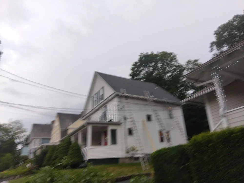 Slide of A & G Roofing