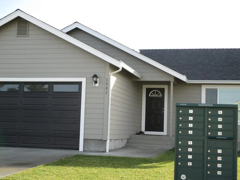 Slide of A & I Roofing