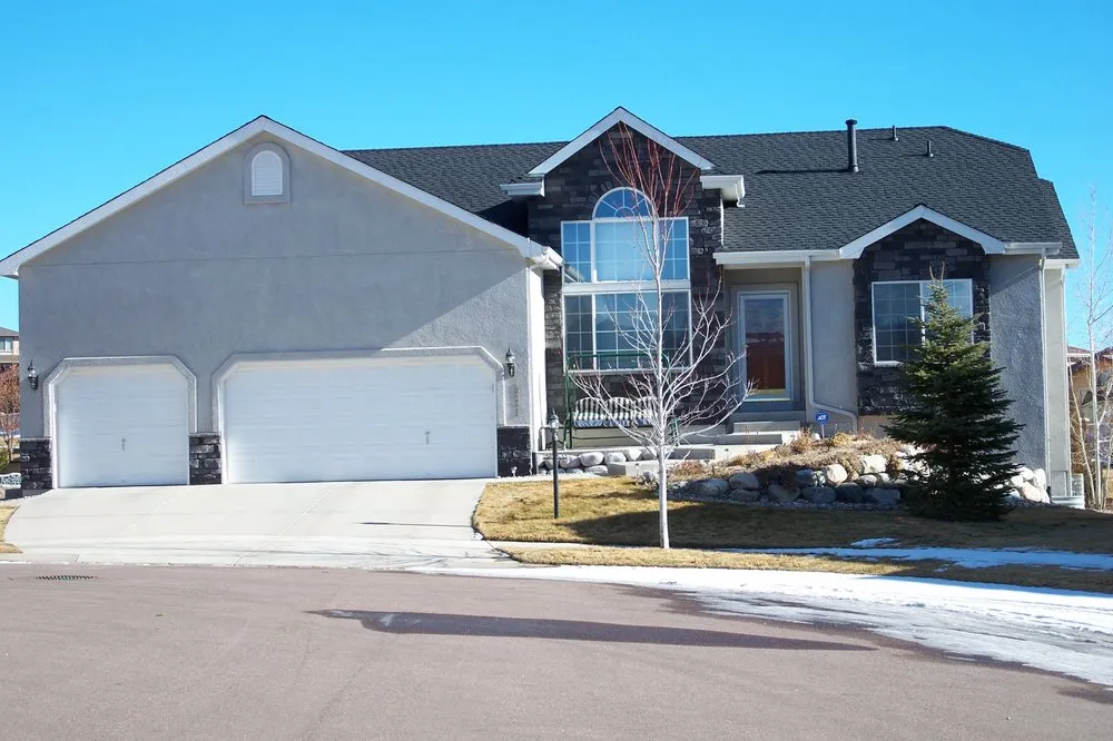 Slide of A & I Skyline Roofing