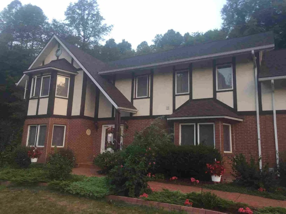 Slide of A & L Roofing