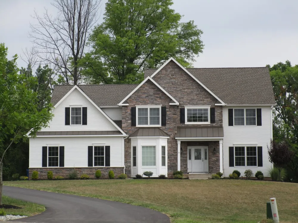 Slide of A & M Roofing