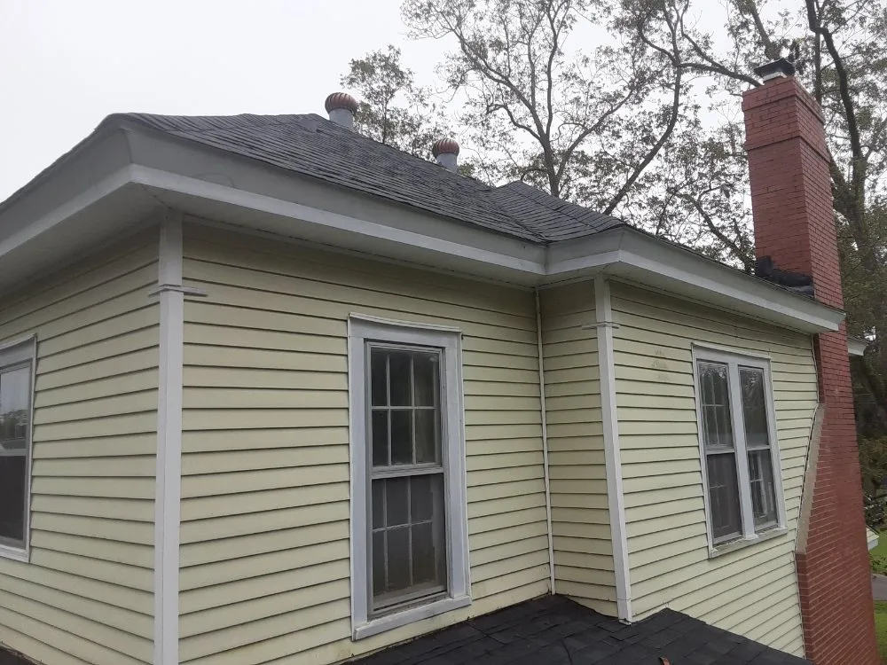 Licensed roof replacement experts serving Arapahoe, NC - A & Q Roofing