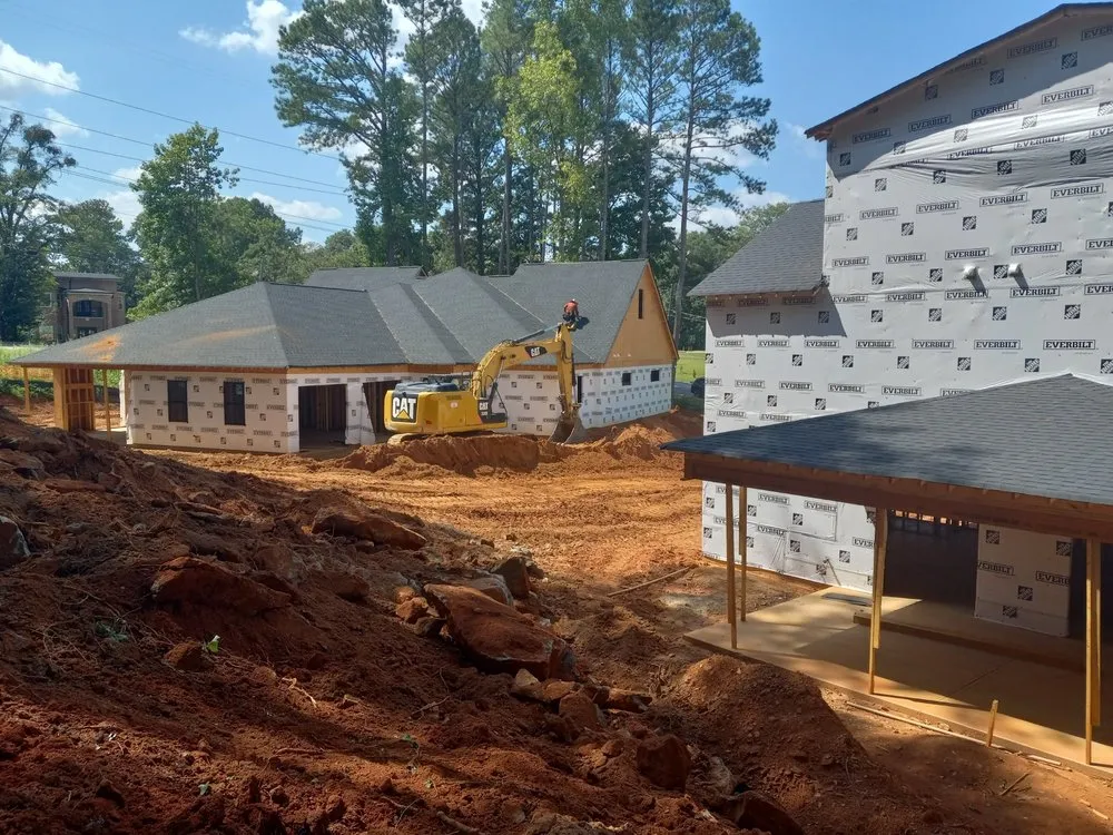 Emergency residential roofing service experts serving GILLEM ENCLAVE, GA - A & U Services