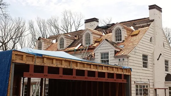 A and R Roofing & Home Improvements Logo