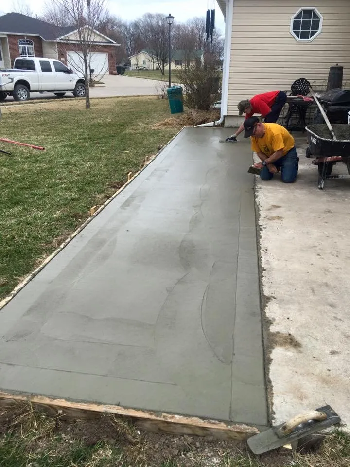 Slide of A D&D Contracting