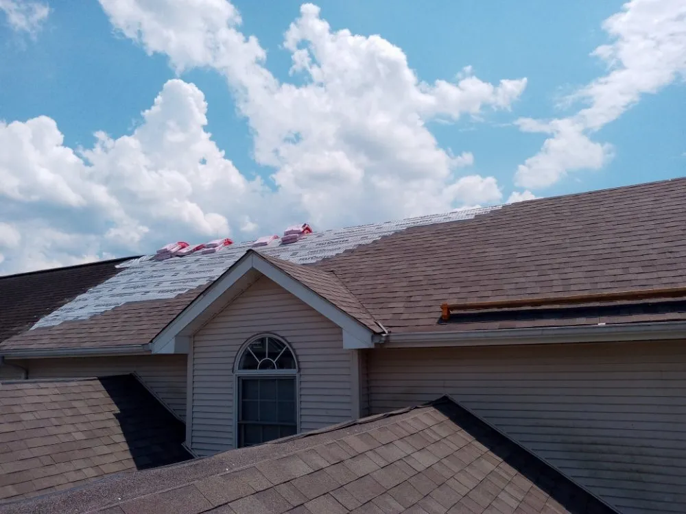 Professional storm damage roof repair in Ferguson, KY by A Earlybirds
