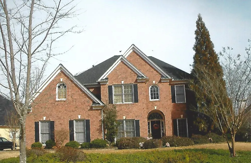 Slide of A Guaranteed Roof & Guttering