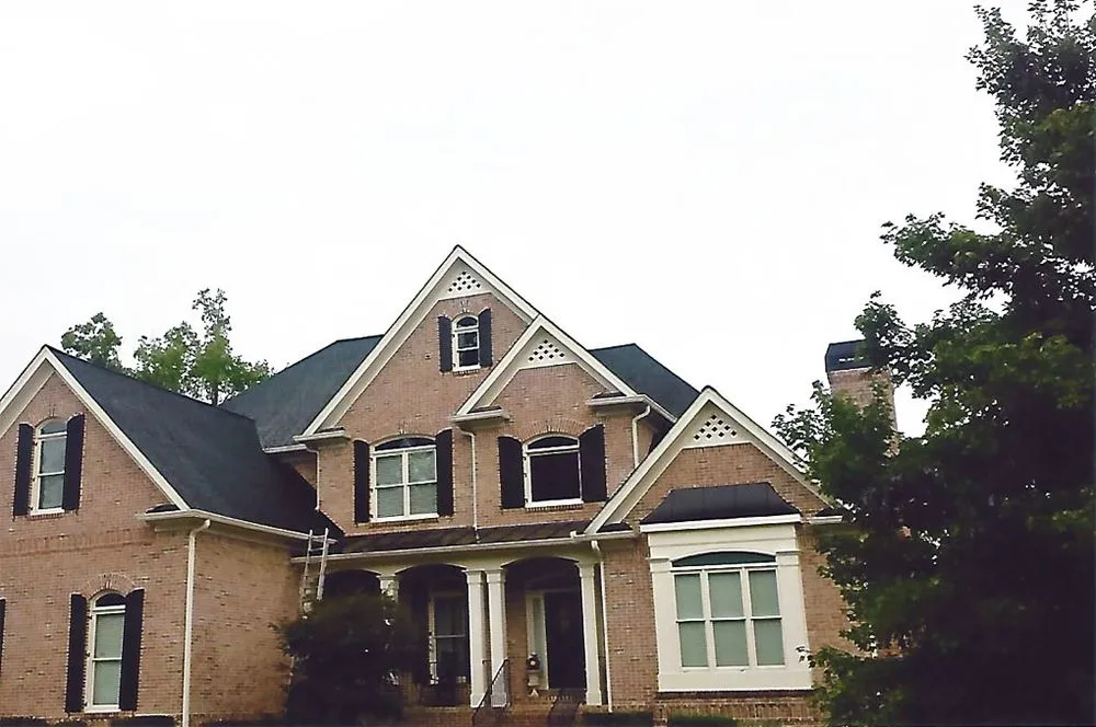 Slide of A Guaranteed Roof & Guttering