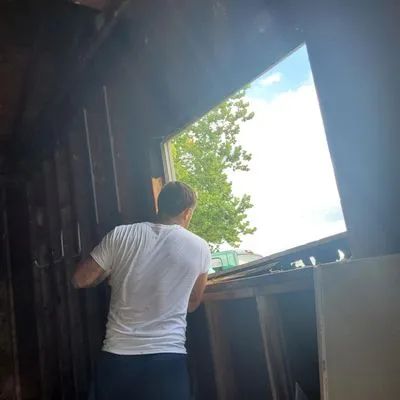 A MAXIMUM HOME&PROPERTY MAINTENANCE COMPANY Logo