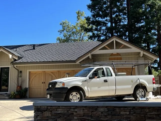 Slide of A. Mendoza Roofing