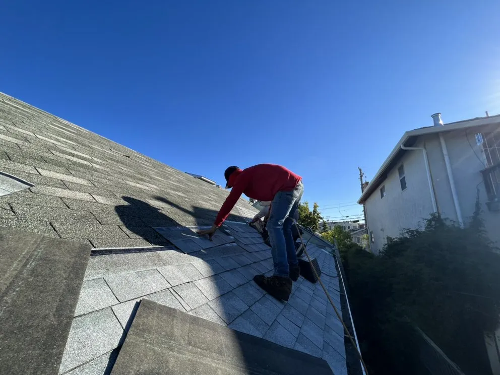 Slide of A. Mendoza Roofing