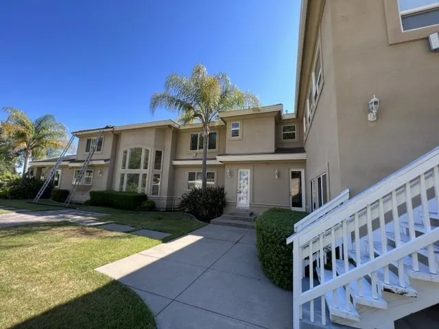 Slide of A. Mendoza Roofing