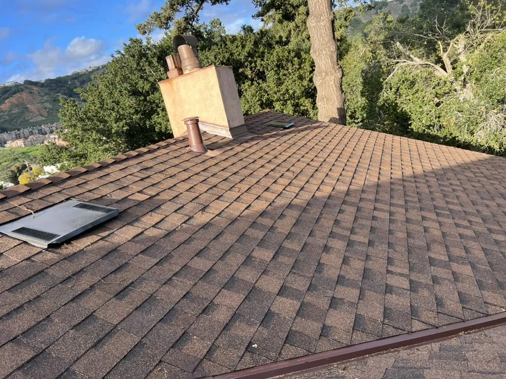 Slide of A. Mendoza Roofing