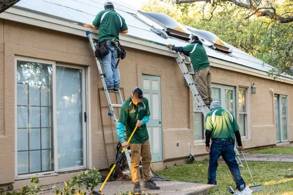 A-Pro Power Washers & Cleaners Logo