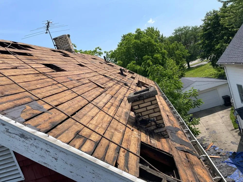 Professional roof repair in Cleveland Ohio, OH - A R C Roofing And Construction