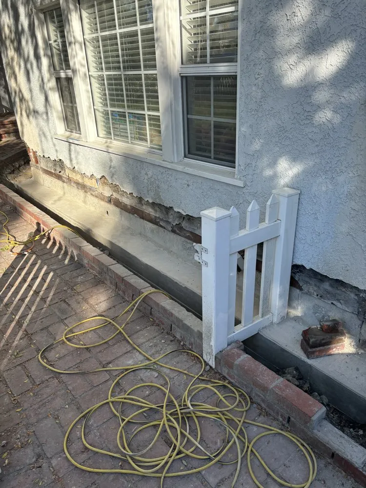 Slide of A R Contracting 